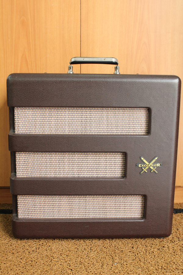 Two Tone Fender Pawn Shop Excelsior